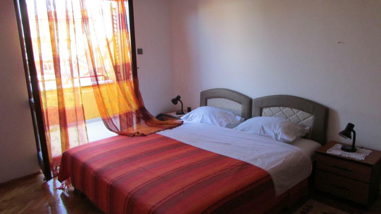 Apartmani Petunia Фажана Екстер'єр фото