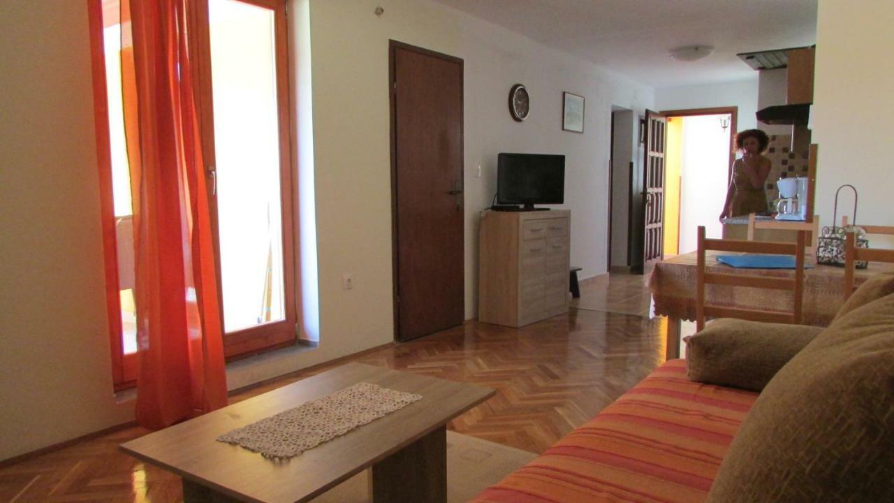 Apartmani Petunia Фажана Екстер'єр фото