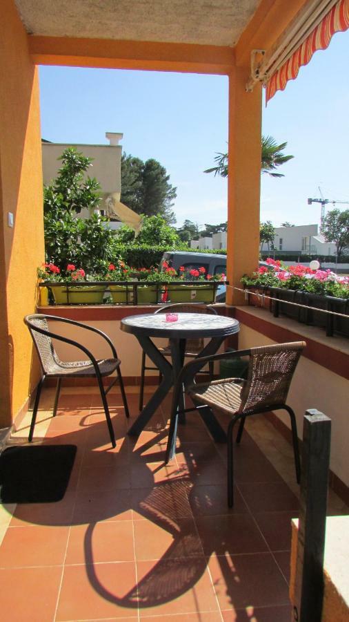 Apartmani Petunia Фажана Екстер'єр фото