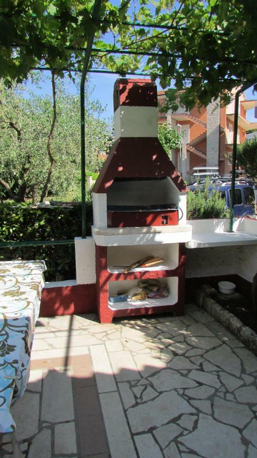 Apartmani Petunia Фажана Екстер'єр фото